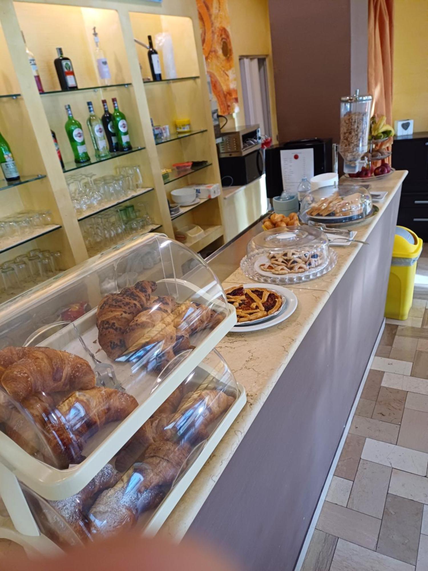 Hotel Promenade Porto SantʼElpidio Extérieur photo