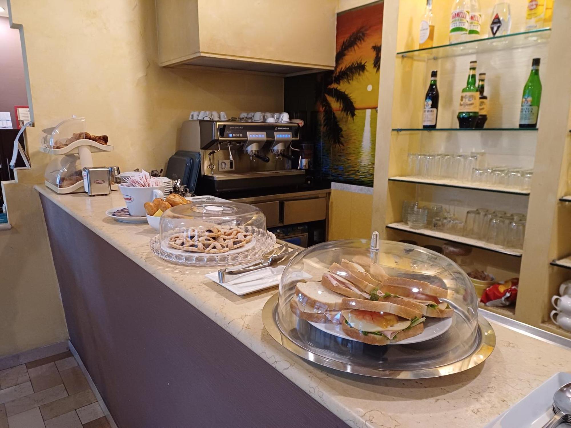 Hotel Promenade Porto SantʼElpidio Extérieur photo