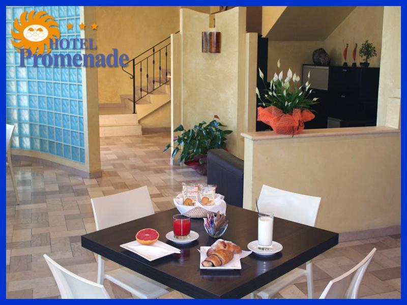 Hotel Promenade Porto SantʼElpidio Extérieur photo