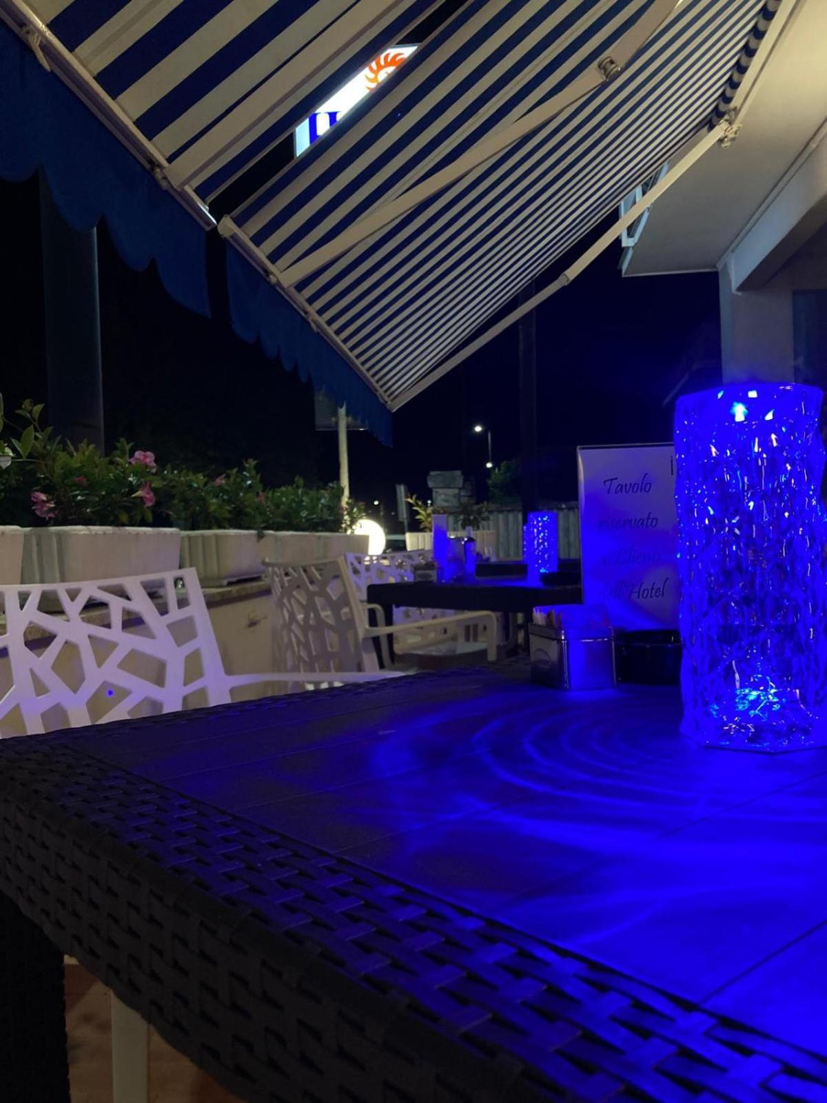 Hotel Promenade Porto SantʼElpidio Extérieur photo