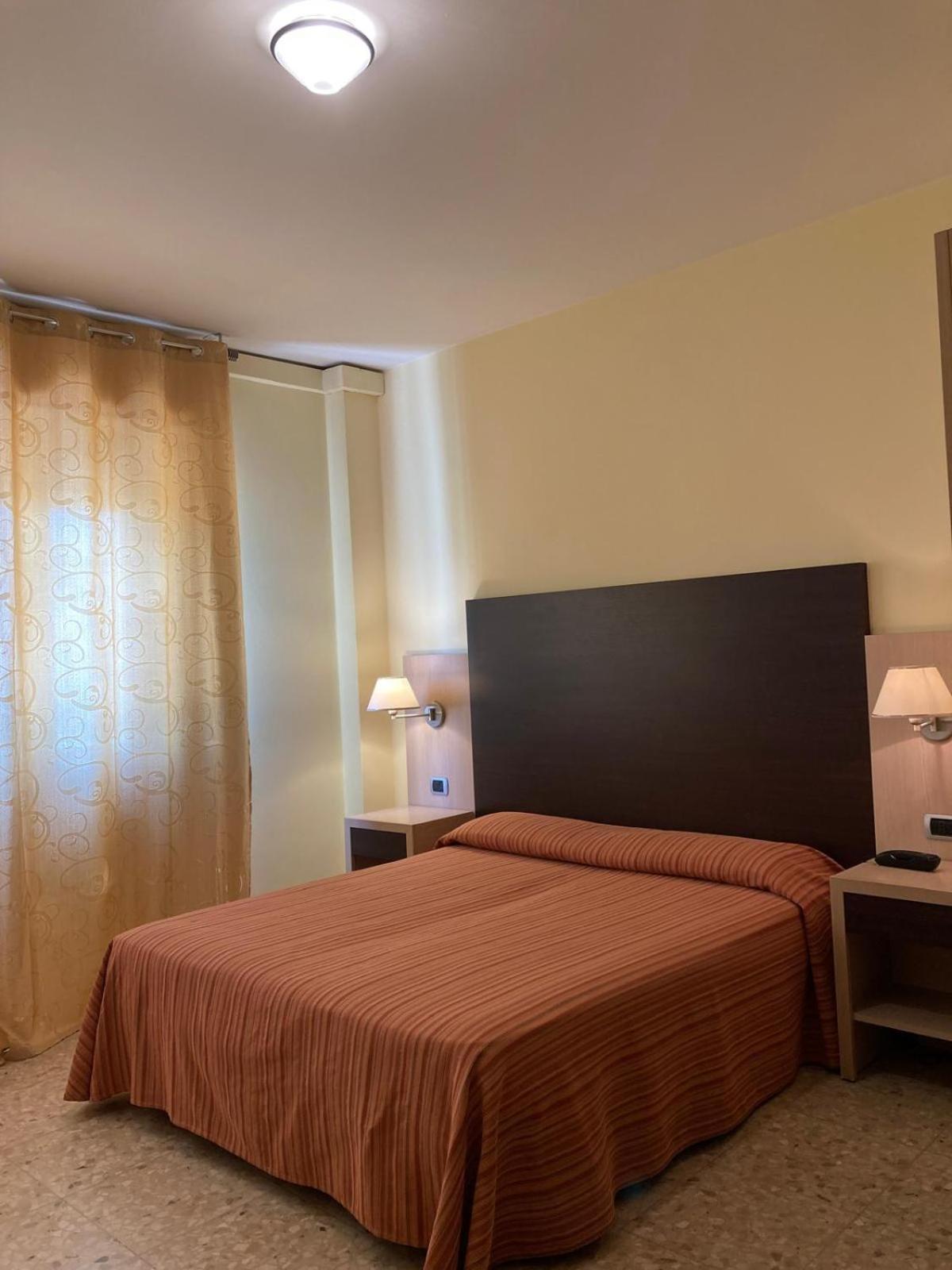 Hotel Promenade Porto SantʼElpidio Extérieur photo