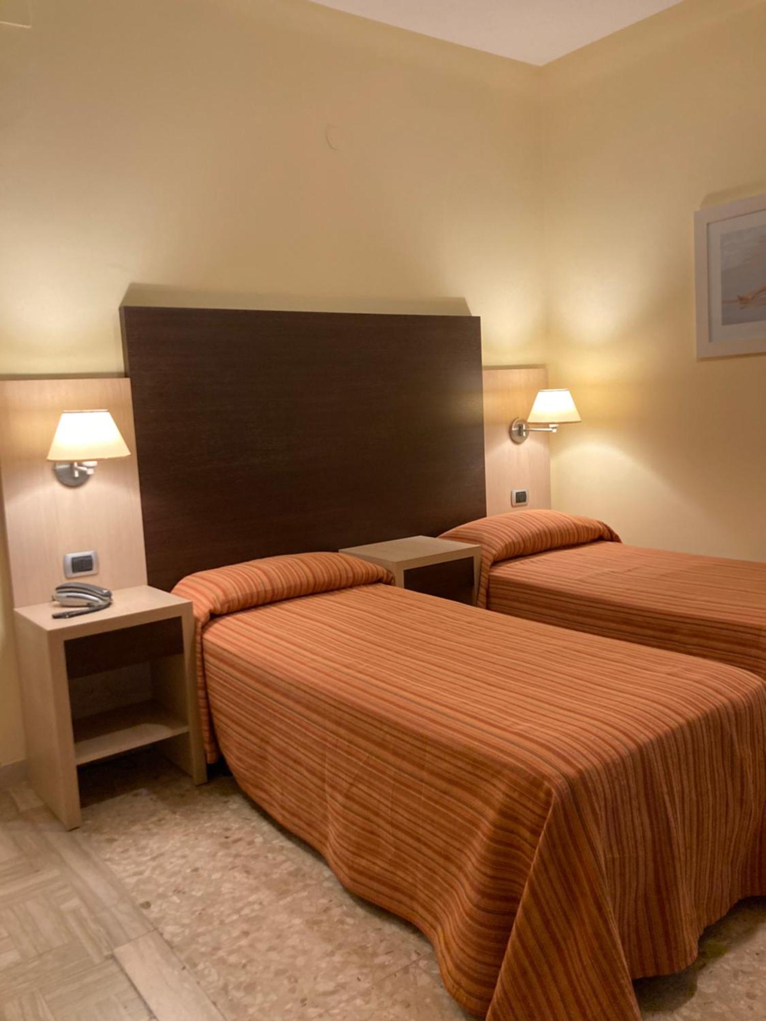Hotel Promenade Porto SantʼElpidio Extérieur photo